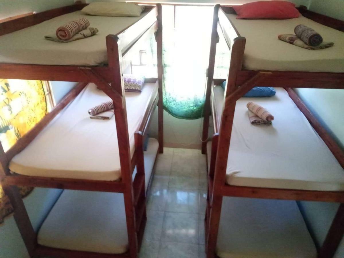 Treffpunkt 5300 Hostel 푸에르토프린세사 객실 사진